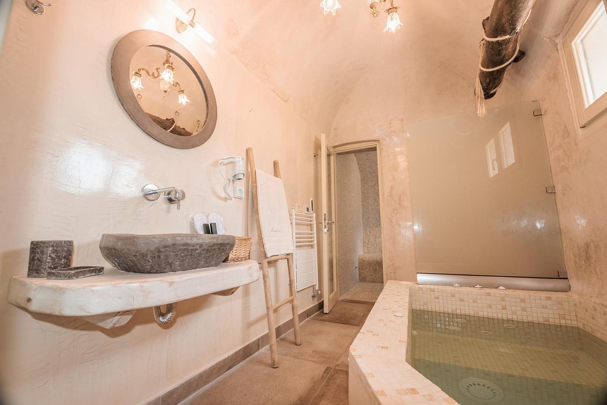 Luxury Hariton Vila *