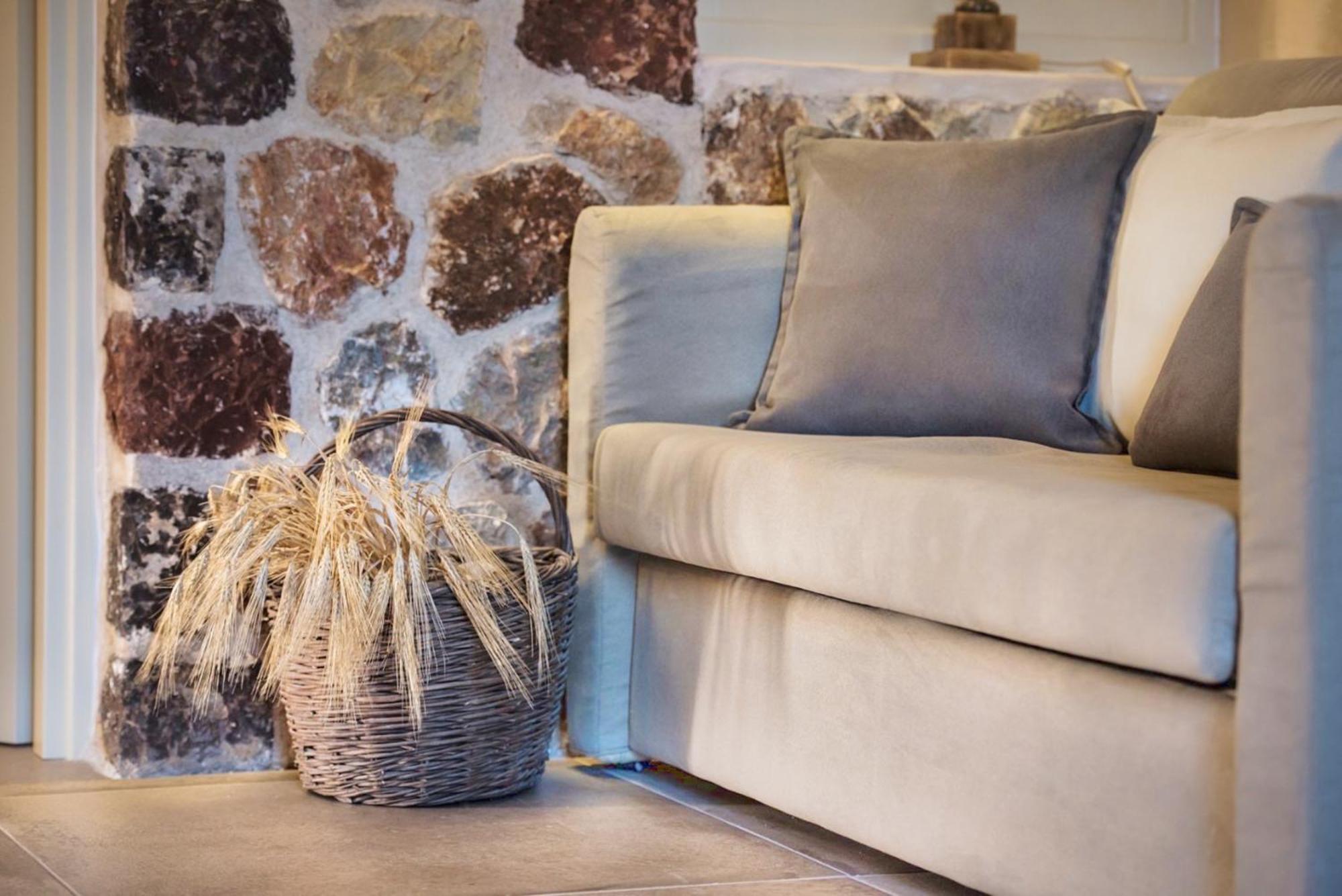 Luxury Hariton Vila