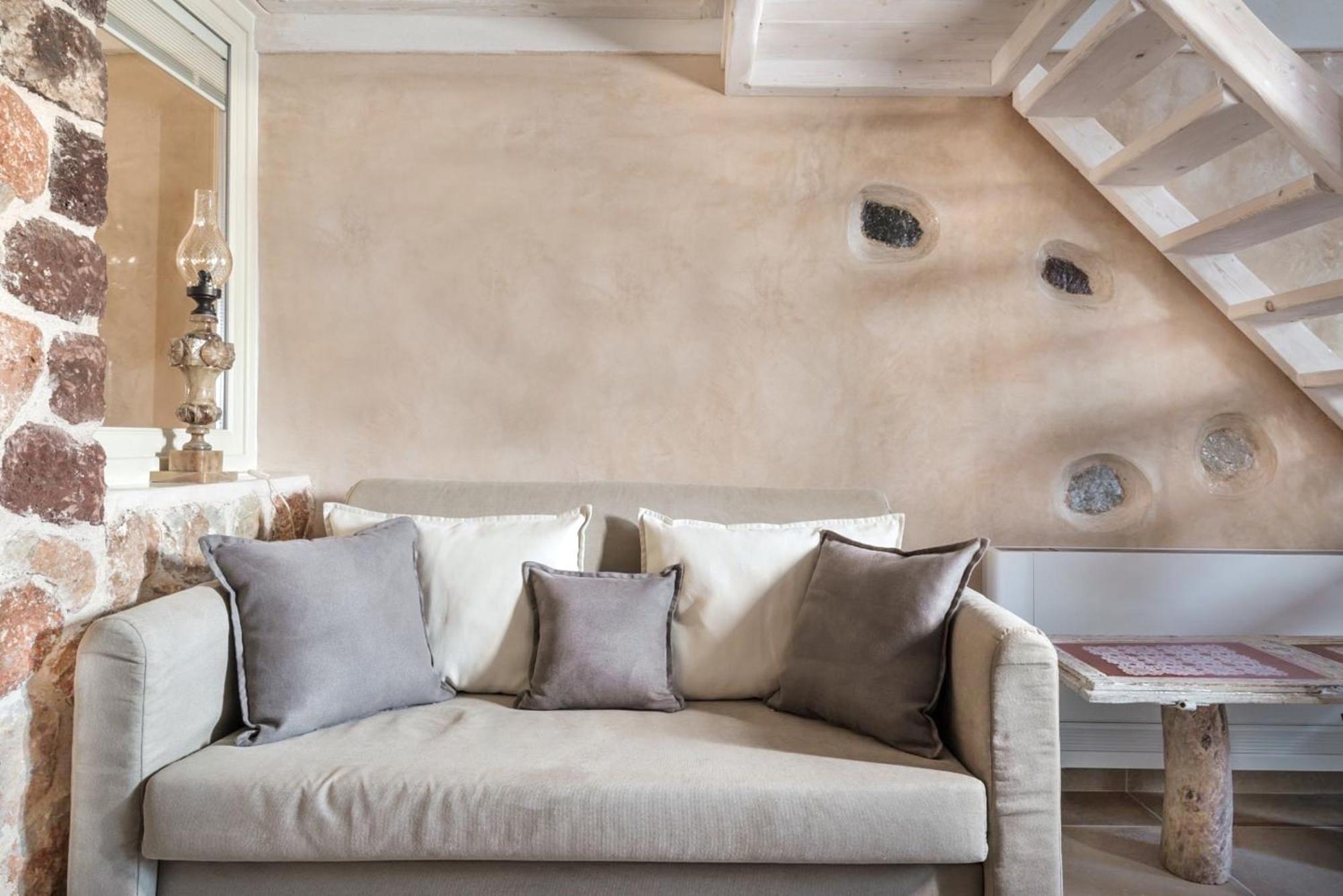 Luxury Hariton * Emporio (Santorini)