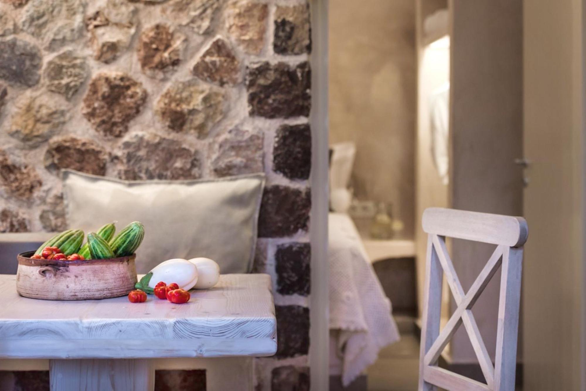 Villa Luxury Hariton Emporio (Santorini)