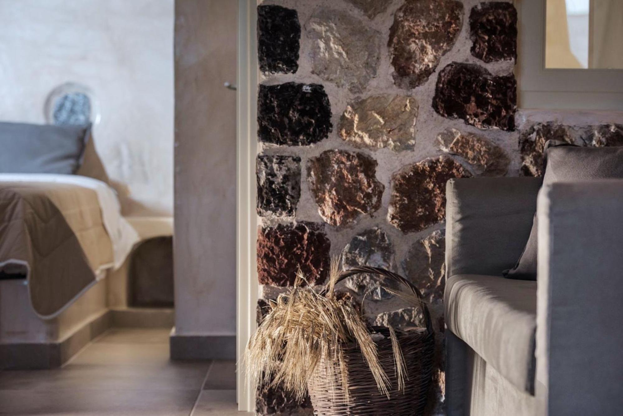 Luxury Hariton * Emporio (Santorini)