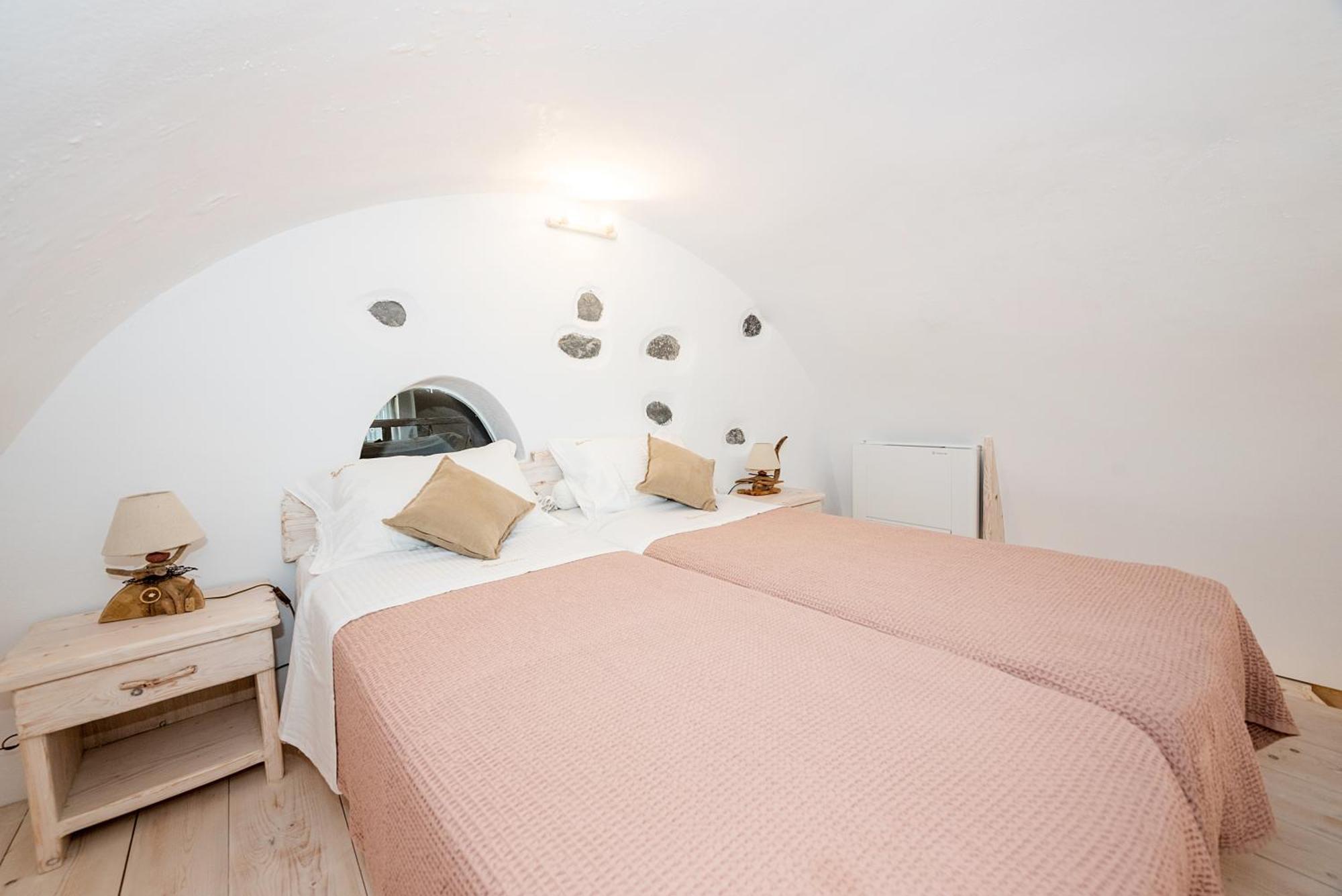 Willa Luxury Hariton Emporio (Santorini)